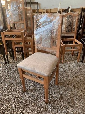 ➤Ціна 1 170 грн UAH Купити Кухонний стілець з м'якими сидінням та спинкою Нерб горіх➤Горіх ➤Стільці дерев'яні ➤Nerb➤27.6ST фото
