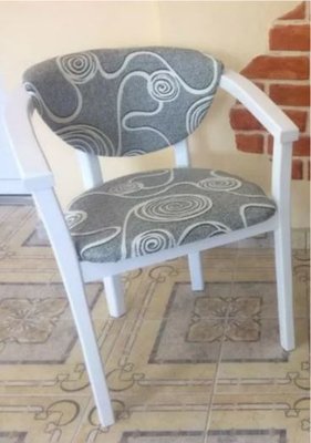 ➤Ціна 3 298 грн UAH Купити Дизайнерський стілець із підлокітниками дерев'яний Герхард білий, сидіння сірий➤Білий ➤Стілець із підлокітниками➤Еко➤85.5ST фото