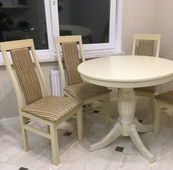 ➤Ціна 4 050 грн UAH Купити Обідній стілець у вітальню з високою спинкою 46x45x100 м'який лак слонова кістка➤Слонова кістка ➤Стільці дерев'яні ➤Nalp➤732PLN фото