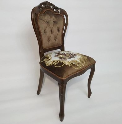 ➤Ціна 9 450 грн UAH Купити Класичний стілець для сучасної вітальні 47x48x100 із натурального дерева лак темний горіх з патиною➤Темний горіх ➤Стільці дерев'яні ➤Nalp➤504PLN фото