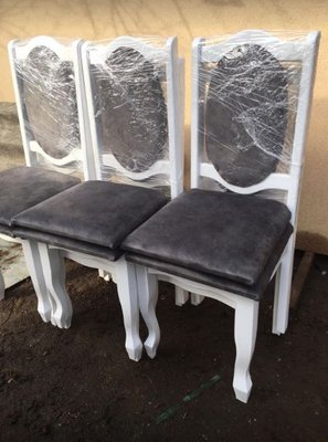 ➤Ціна 1 648 грн UAH Купити Білий стілець з м'якими сидінням та спинкою➤Білий ➤Стільці дерев'яні ➤Nerb➤1341ST фото