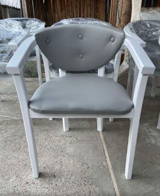 ➤Цена 3 521 грн UAH Купить Стильный стул белый с подлокотниками мягкий Герхард кожзам ➤Белый ➤Стул с подлокотниками➤➤196ST фото