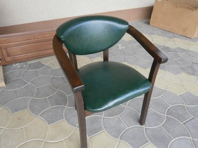 ➤Ціна 3 216 грн UAH Купити Стілець крісло м'яке Нотса на дерев'яних ніжках горіх 2➤Зелений ➤Стілець крісло м'яке➤Rotanes➤0014SEN фото