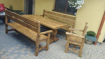 ➤Ціна 37 000 грн UAH Купити Комплект стіл нерозкладний 120х80 з двома лавками + 2 стільця дерев'яний під старовину➤Горіх ➤Комплекти обідні дерев'яні під старовину➤МЕКО➤0234МЕКО1 фото