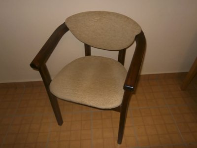 ➤Ціна 3 016 грн UAH Купити Стілець крісло м'яке Нотса на дерев'яних ніжках горіх 3➤Кавовий ➤Стілець крісло м'яке➤Rotanes➤0014SEN фото
