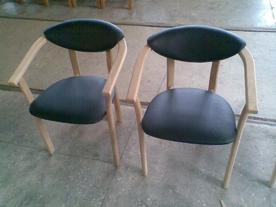 ➤Ціна 3 016 грн UAH Купити Стілець крісло м'яке Нотса на дерев'яних ніжках горіх бук➤Бук натуральний ➤Стілець крісло м'яке➤Rotanes➤0014SEN фото