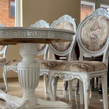 ➤Ціна 14 940 грн UAH Купити Стілець з круглою спинкою з різьбленим візерунком 48х50х103 м'який на дерев'яних ніжках лак білий➤Білий ➤Стільці дерев'яні ➤Nalp➤606PLN фото