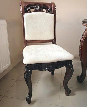 ➤Ціна 12 960 грн UAH Купити Стілець м'який на різьблених ніжках 46x50x112 натуральне дерево лак горіх темний➤Темний горіх ➤Стільці дерев'яні ➤Nalp➤646PLN фото