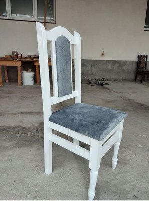 ➤Ціна 1 395 грн UAH Купити Обідній стілець з м'якими сидінням та спинкою Нерб білий➤Білий ➤Стільці дерев'яні ➤Nerb➤27.3ST фото