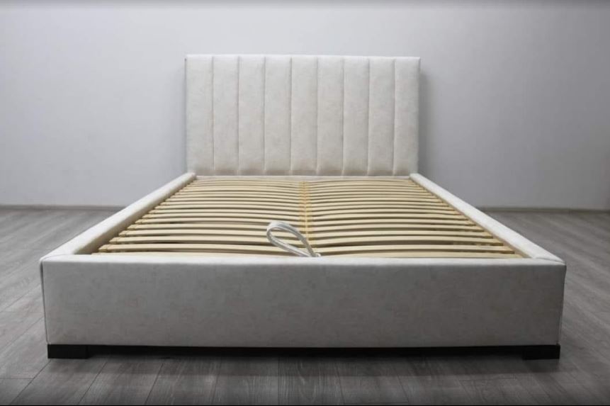 Ліжко двоспальне без матраца 160х200 з високим узголів'ям у тканині колір білий